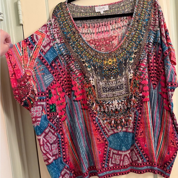 Camila: Colorful Women's Top with beading - Picture 3 of 8